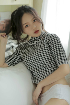 美女被抄的一干二净
